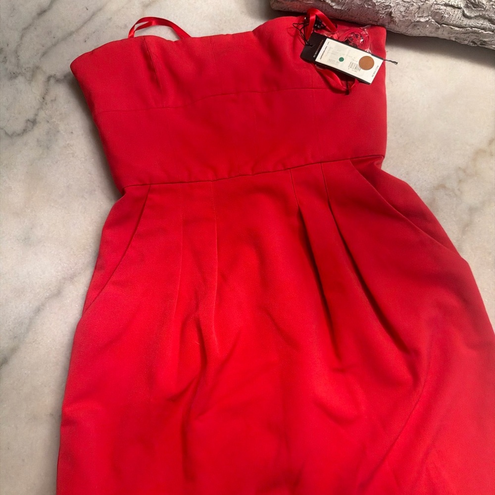 Red BCBG size 8 Strapless Cocktail Dress NWT NEW evening mini dress $237